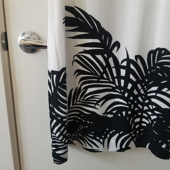 BLACK SWAN Tropical Print Tunic - Picture 4 of 7